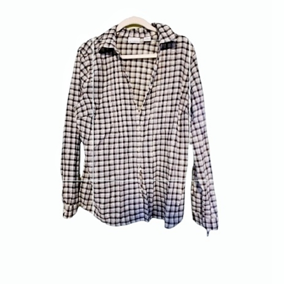 LIZ Claiborne Black, white and Gray Checked Blouse. - Picture 1 of 5